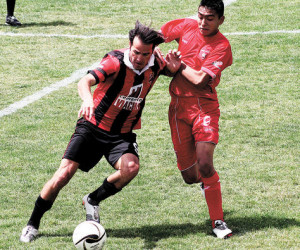 Campeon-Union-Maestranza-Viacha-Nacional_LRZIMA20121005_0012_11